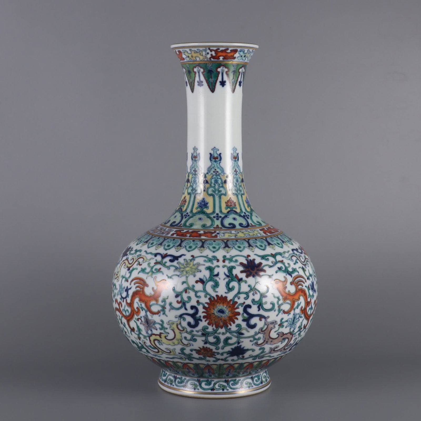 A Qing Dynasty Qianlong year Doucai entwined lotus Kui Feng pattern appreciation vase (1 of 9)