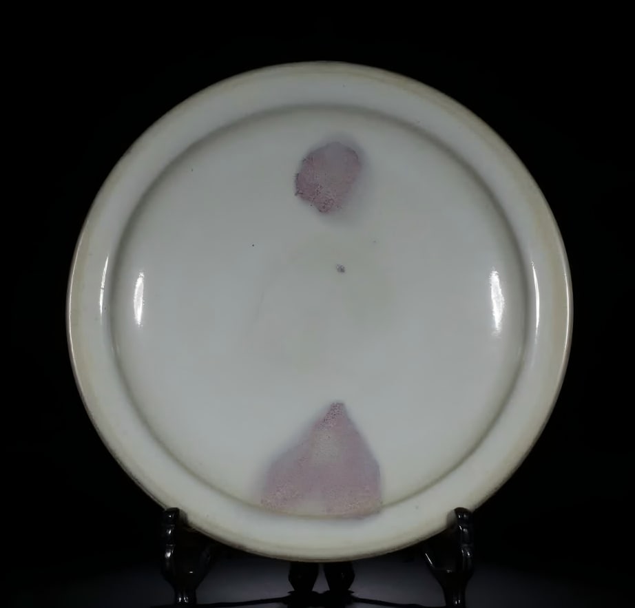 A Yuan Dynasty Junjiao moon white glaze purple spotted plate (1 of 9)