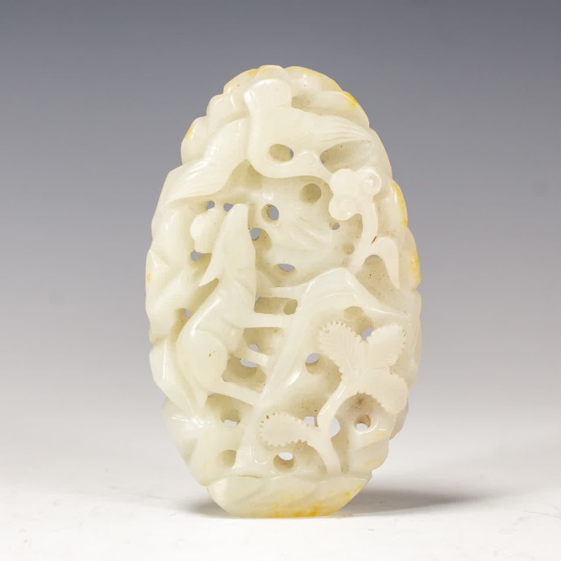 A piece of Hetian jade wall in the Qing Dynasty: Qing Dynasty Hetian jade wall SIZE: L:4.5cm W:1.8cm H:7.6cm W:70g (The Dimensions Of All Batches Are Manually Measured.If You Need More Detailed Information, Please Contact Our Customer Service Before
