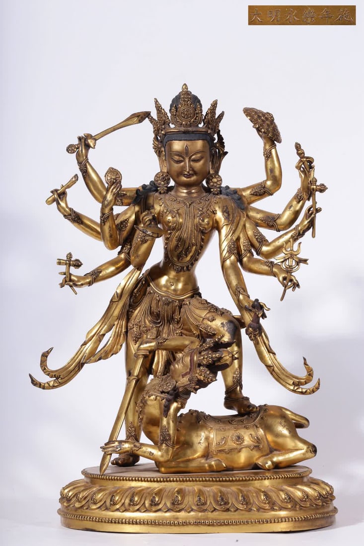 A statue of the Ming Dynasty in the Yongle Year of the Ming Dynasty (1 of 16)