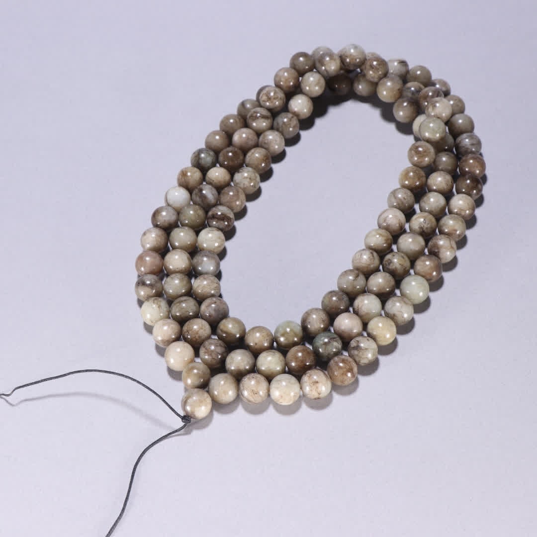 A piece of Hetian jade 108 Buddha beads: Hetian jade 108 Buddha beads SIZE: Bead diameter 1.2cm W: 303.9g (The Dimensions Of All Batches Are Manually Measured.If You Need More Detailed Information, Please Contact Our Customer Service Before 