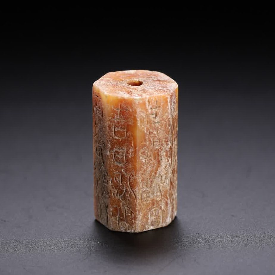 A piece of ancient jade resin in the Ming Dynasty (1 of 9)
