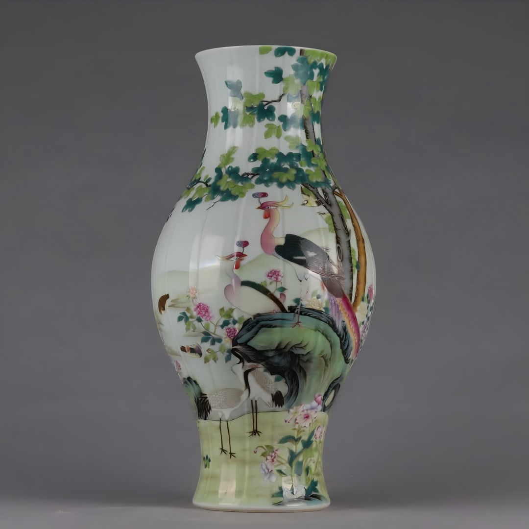 A Qing Dynasty Yongzheng pastel melon edge (1 of 9)