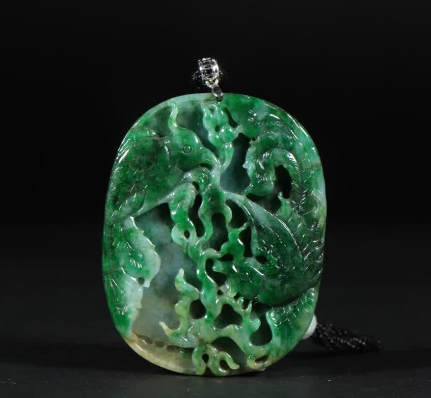 A Qing Dynasty jade phoenix pattern plate: Qing Dynasty jade phoenix pattern card SIZE: L:6.4cm W:5cm T:0.8cm W:66g (The Dimensions Of All Batches Are Manually Measured.If You Need More Detailed Information, Please Contact Our Customer Service