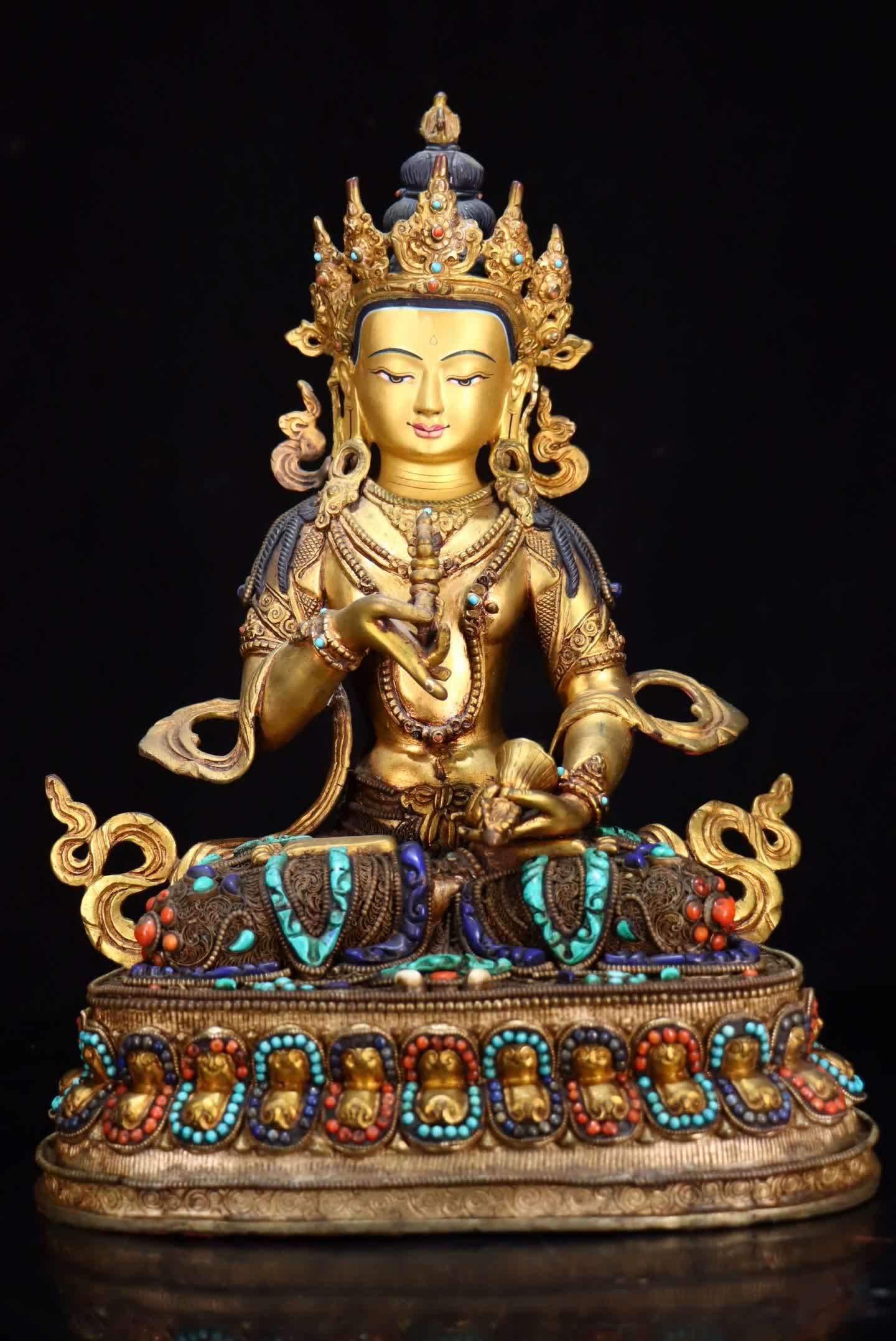 A piece of Qing Dynasty copper gilt diamond sato: Qing Dynasty copper gilt diamond sato SIZE: H:32cm W:23.5cm (The Dimensions Of All Batches Are Manually Measured.If You Need More Detailed Information, Please Contact Our Customer Service Before Biddi