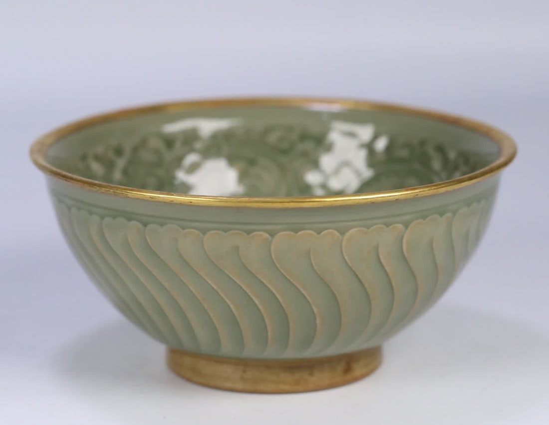 A Song Dynasty milled Yaozhou kiln carved silver gilt gold-rimmed bowl: Song Dynasty mill Yaozhou kiln carved flower bag silver gilt gold-rimmed bowl SIZE: 14.3x7cm (The Dimensions Of All Batches Are Manually Measured.If You Need More Detailed Information, Please Contact 