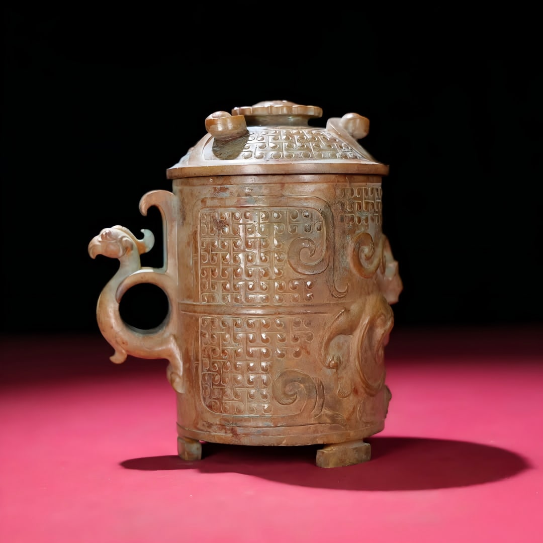 A Han Dynasty jade cup: The jade cup of the Han Dynasty SIZE: 133x107x77mm W:571g (The Dimensions Of All Batches Are Manually Measured.If You Need More Detailed Information, Please Contact Our Customer Service Before