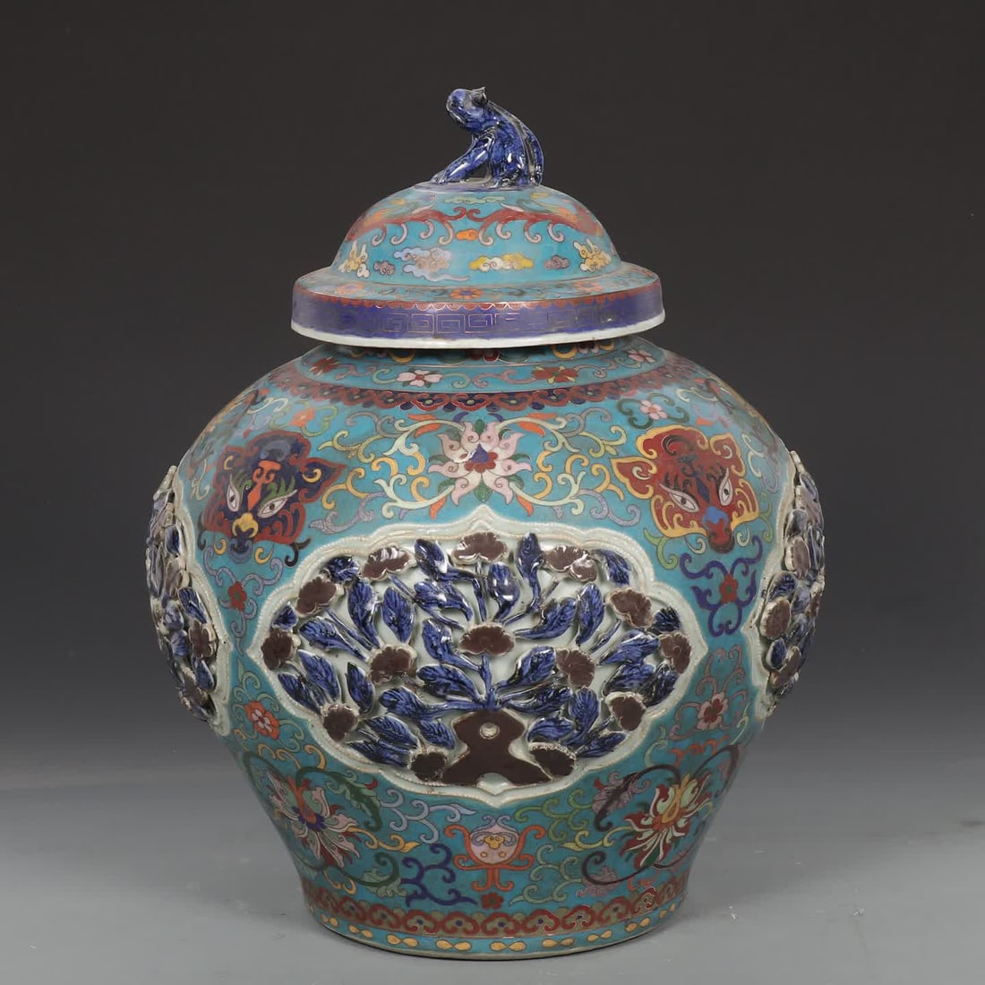 A Yuan Dynasty cloisonne kneading decal large lid jar: Yuan Dynasty cloisonne pinch plastic appliqu?? large lid jar SIZE: H: 43cm MouthD: 14cm Belly diameter 32cm (The Dimensions Of All Batches Are Manually Measured.If You Need More Detailed Information, 