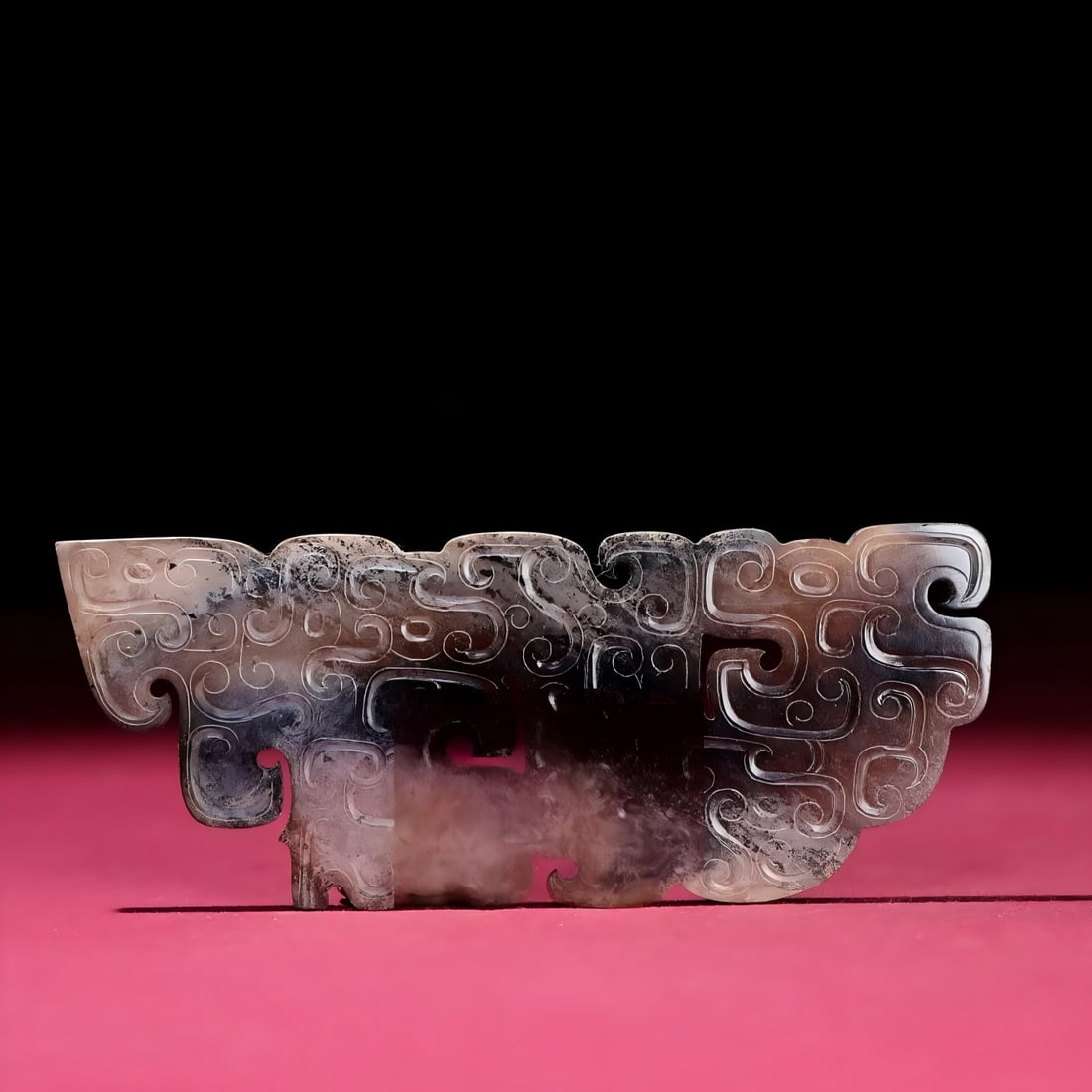 A Han Dynasty jade dragon pendant: Han Dynasty jade dragon pendant SIZE: 111x46x4mm W:45g (The Dimensions Of All Batches Are Manually Measured.If You Need More Detailed Information, Please Contact Our Customer Service Before Bidding.)