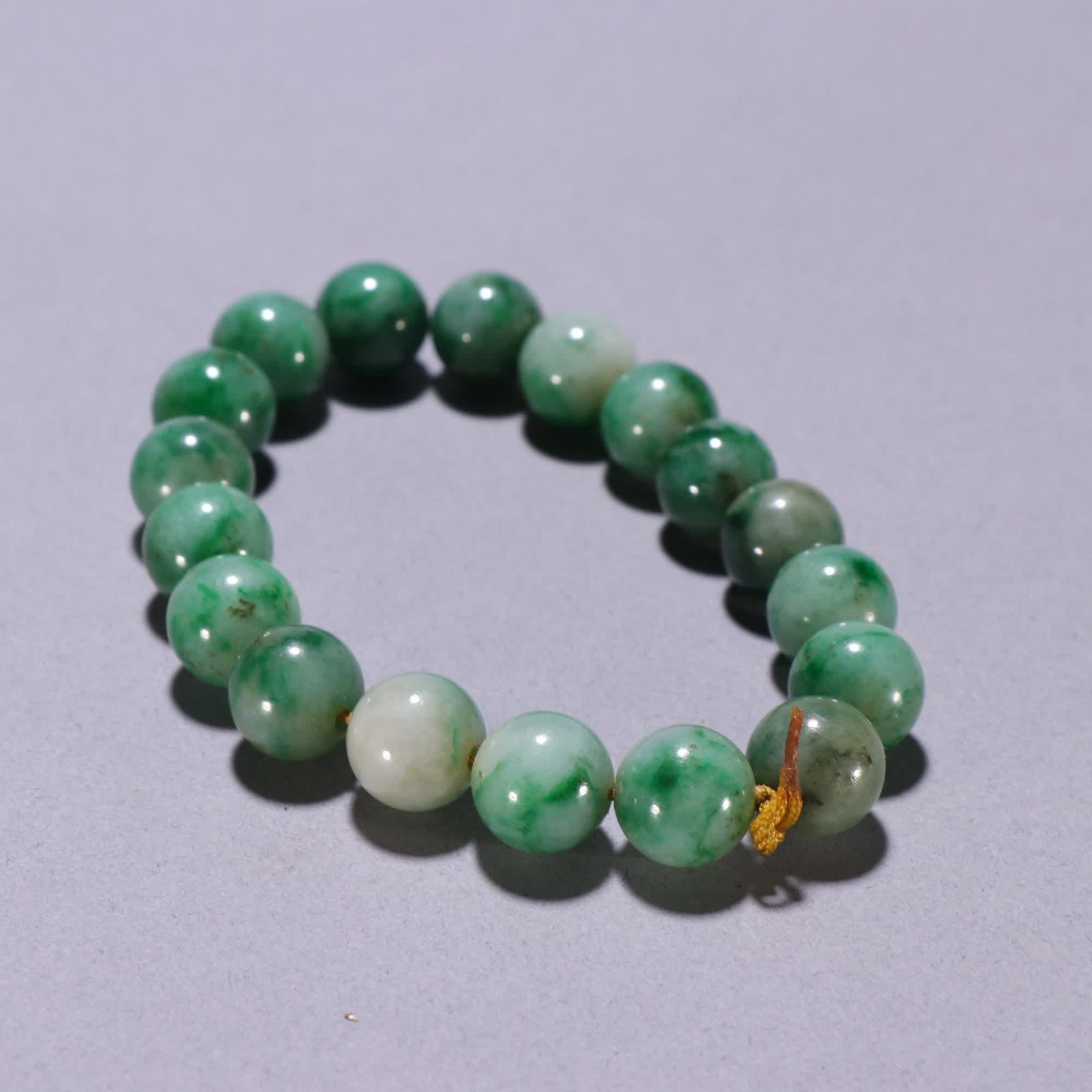 A Qing Dynasty jade bead bracelet (1 of 9)