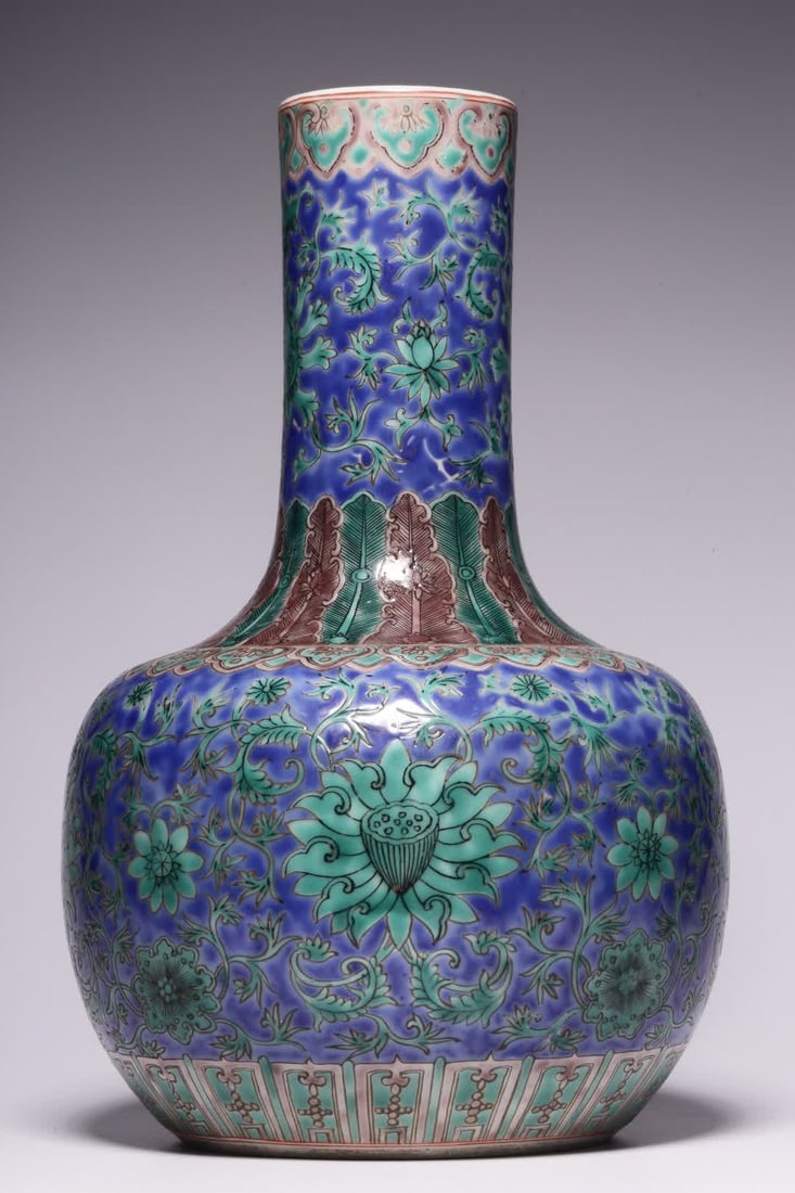 A Qing Dynasty pastel entwined flower pattern appreciation vase (1 of 6)