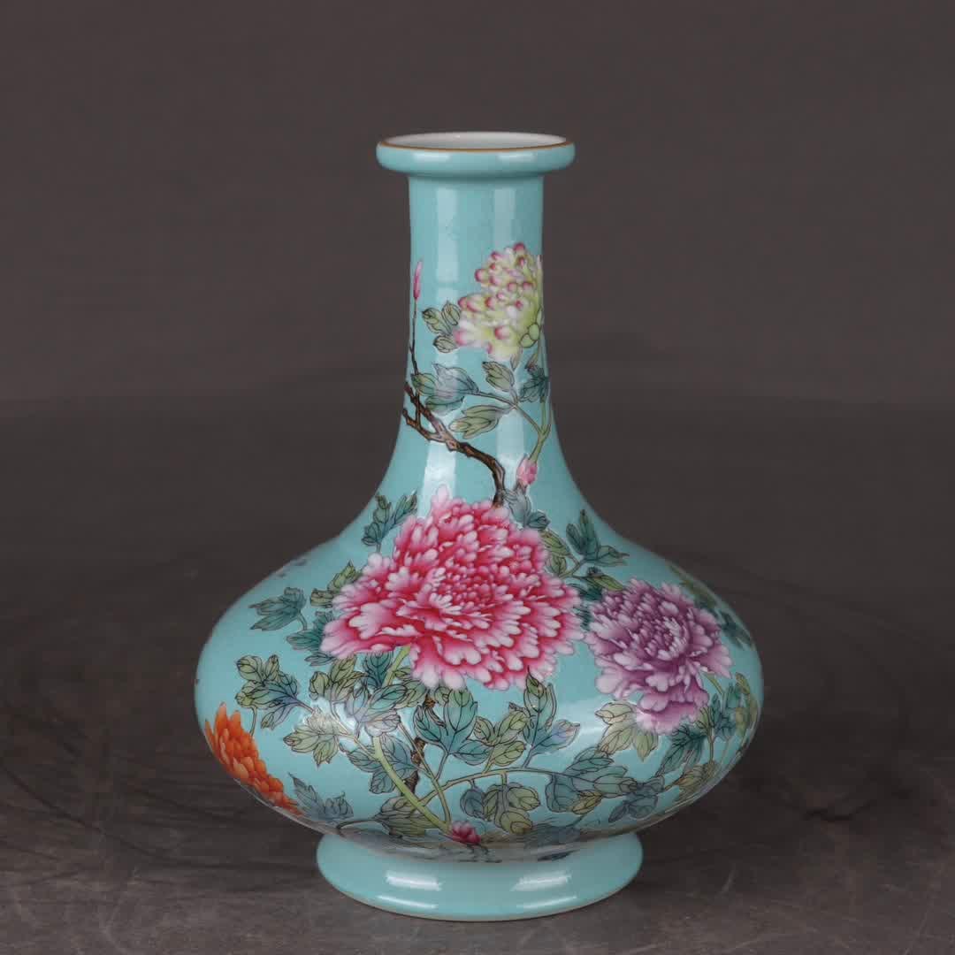 A Qing Dynasty Yongzheng turquoise green space enamel peony flower vase: Qing Dynasty Yongzheng turquoise green space enamel peony flower vase SIZE: H: 15.8cm Belly diameter 12cm (The Dimensions Of All Batches Are Manually Measured.If You Need More Detailed Information, Pl