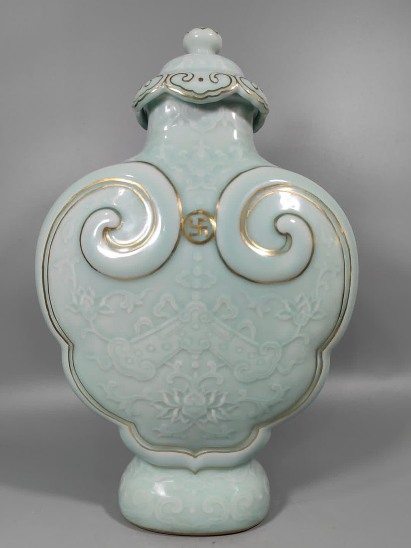 A piece of azure glaze carved with gold color: azure glaze carving with gold color SIZE: H:39.9cm L:26cm W:14cm (The Dimensions Of All Batches Are Manually Measured.If You Need More Detailed Information, Please Contact Our Customer Service Before 