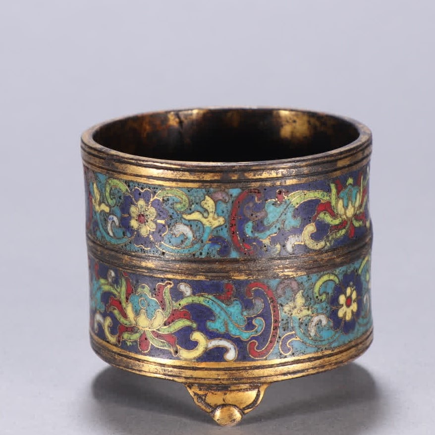 A Qing Dynasty copper-gilt cloisonne entwined lotus pattern incense burner: Qing Dynasty copper gilt cloisonne entwined lotus pattern incense burner SIZE: H:5cm W:5.6cm W:146.8g (The Dimensions Of All Batches Are Manually Measured.If You Need More Detailed Information, Please