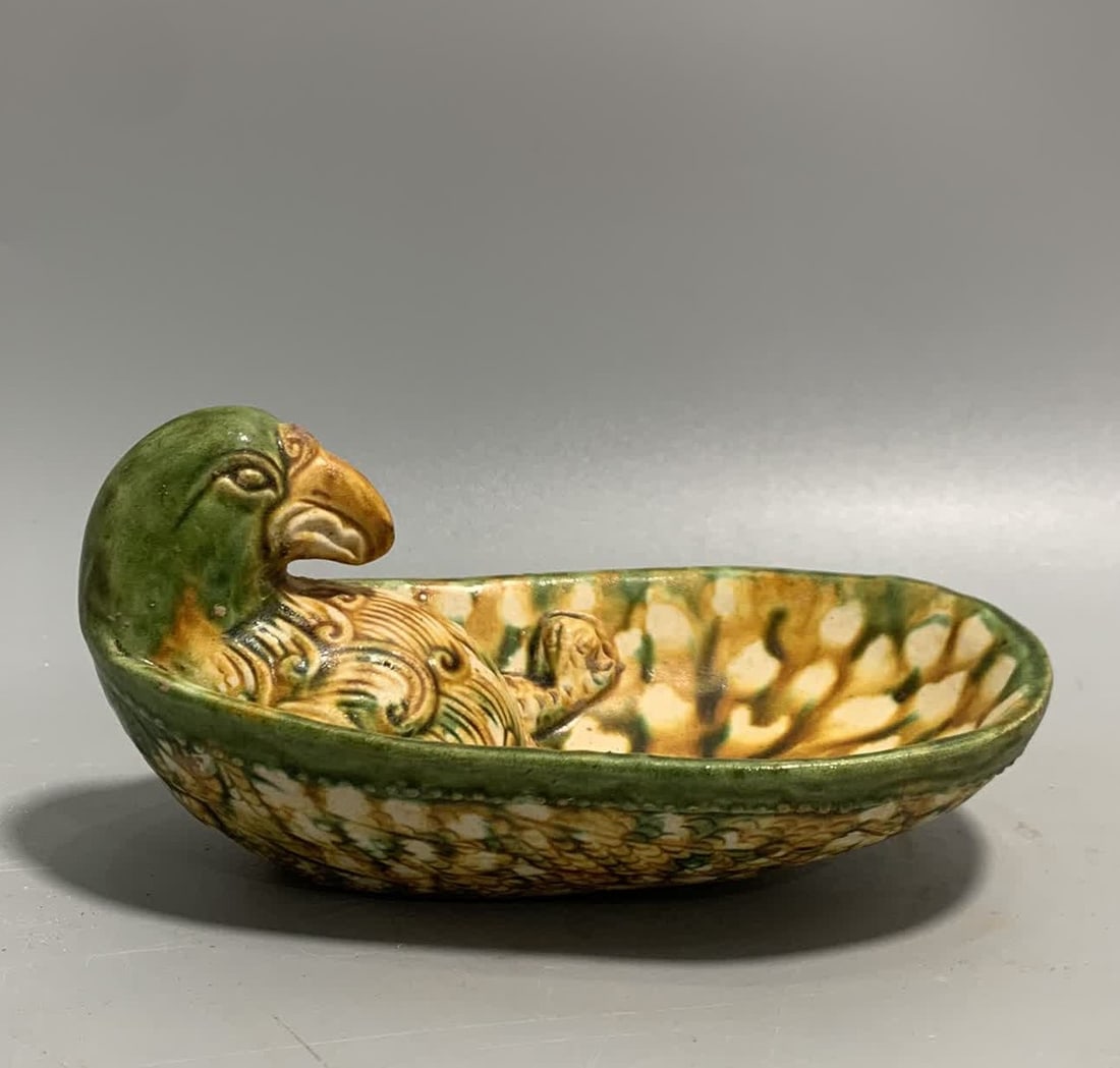 A Tang Sancai parrot wash (1 of 7)