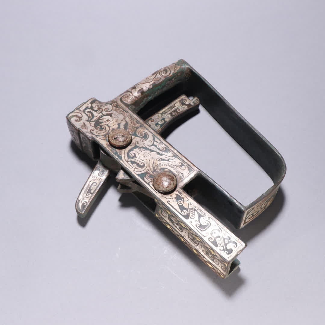 A Han Dynasty copper crossbow machine: Han Dynasty copper and gold and silver crossbow machine SIZE: W:20.6x18.5cm W:1472.9g (The Dimensions Of All Batches Are Manually Measured.If You Need More Detailed Information, Please Contact Our Cus