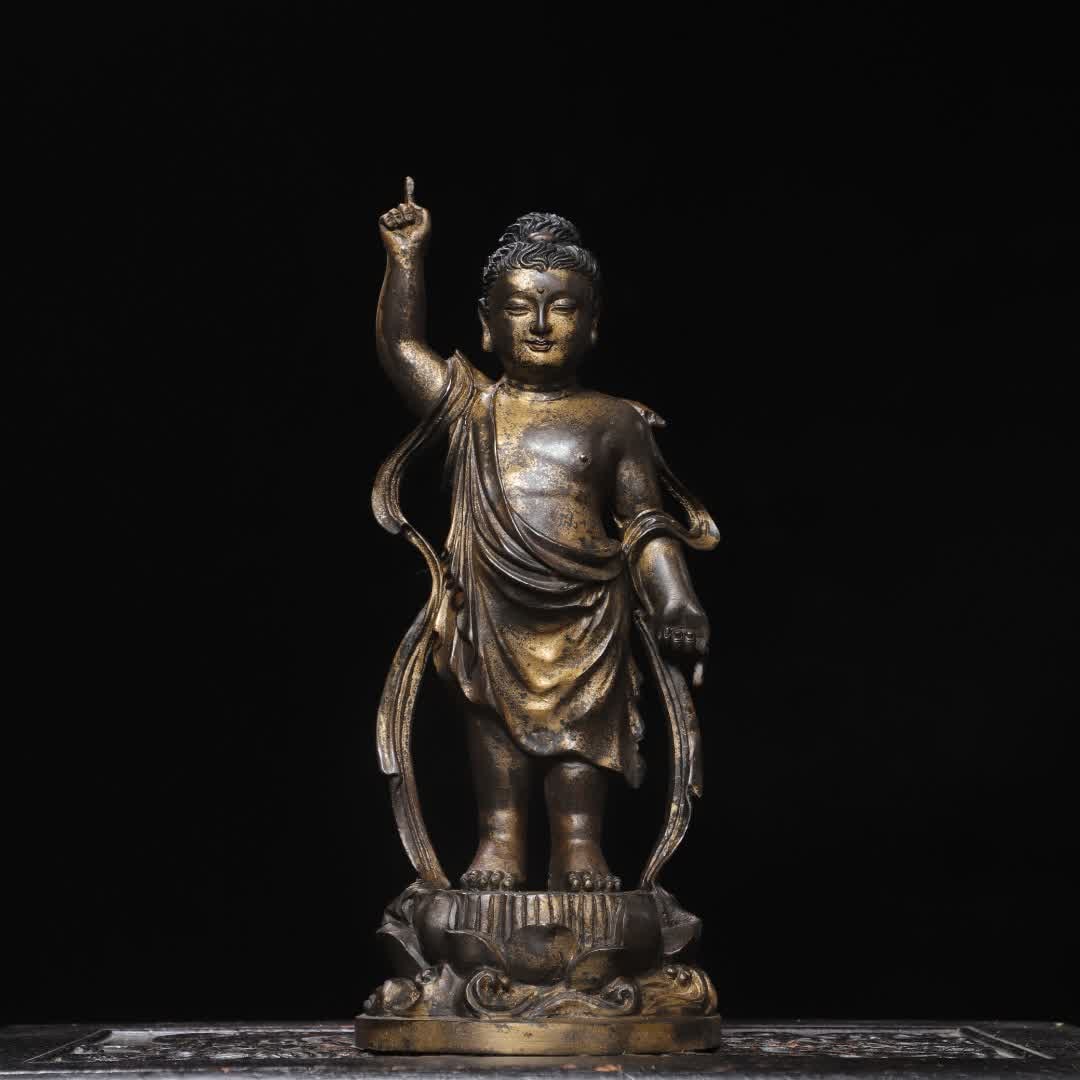 A piece of Qing Dynasty bronze gold prince Buddha: Qing Dynasty copper engraved golden prince Buddha SIZE: H:31cm W:12cm T:12cm W:1.95kg (The Dimensions Of All Batches Are Manually Measured.If You Need More Detailed Information, Please Contact Our Cus