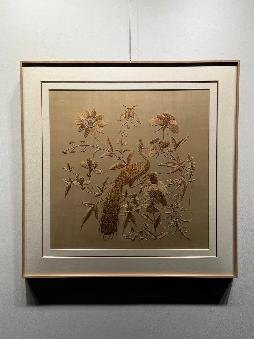 A Republic of China Cantonese embroidered flower and bird: Republic of China Cantonese embroidered flowers and birds SIZE: 72x72cm (The Dimensions Of All Batches Are Manually Measured.If You Need More Detailed Information, Please Contact Our Customer Service 