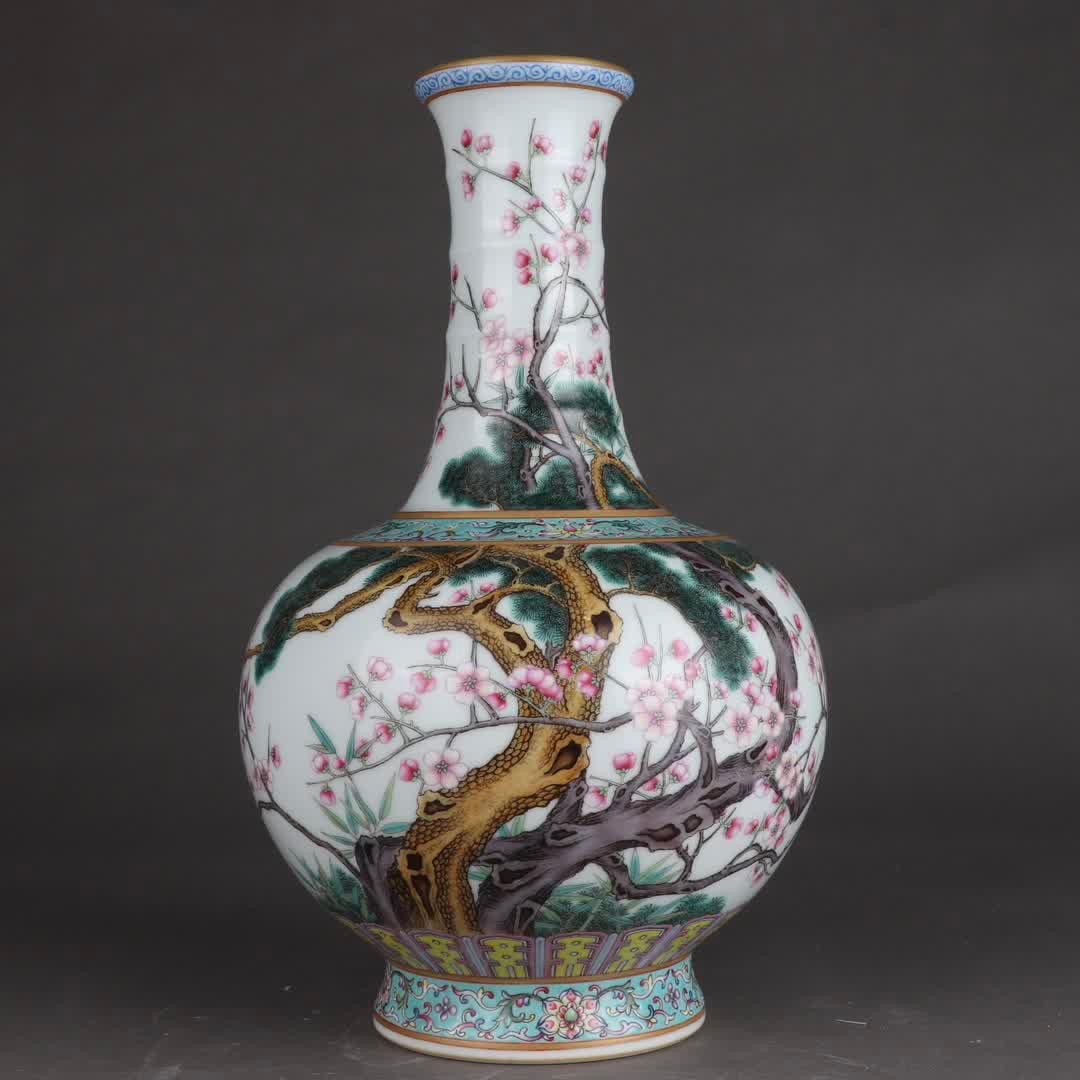 A Qing Dynasty Yongzheng pastel pine bamboo plum pattern bamboo vase: Qing Dynasty Yongzheng pastel pine bamboo plum pattern bamboo vase SIZE: H: 30cm Belly diameter 18.2cm (The Dimensions Of All Batches Are Manually Measured.If You Need More Detailed Information, Pleas