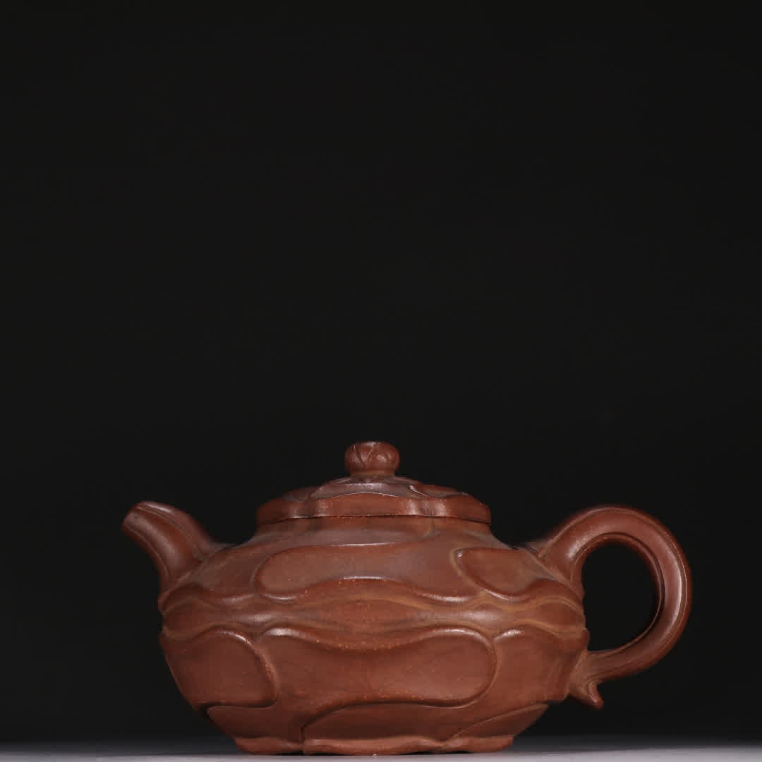 A Zhu Kexin purple sand wind curl sunflower teapot (1 of 9)