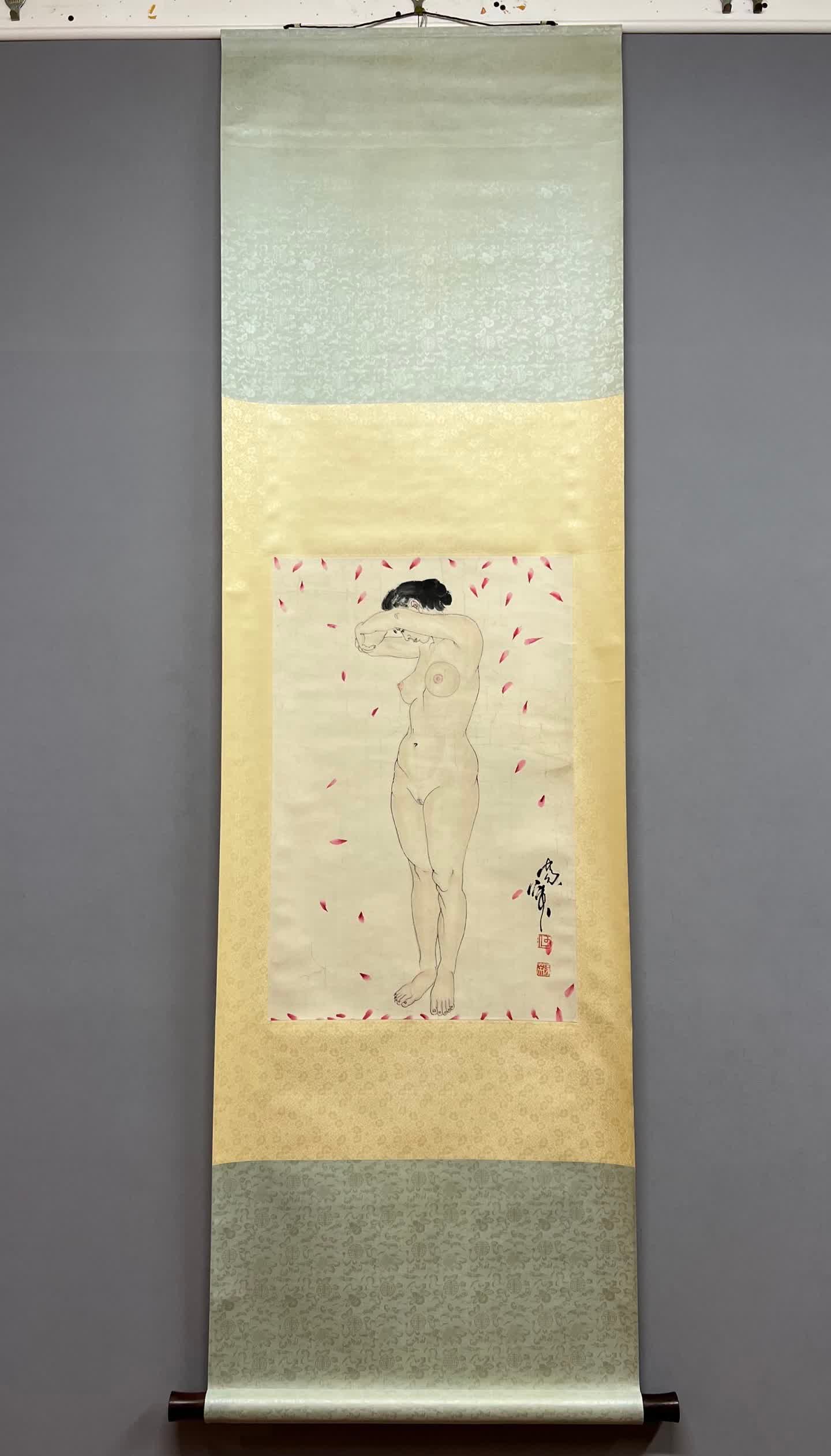 A picture of He Jiaying's character (1 of 8)
