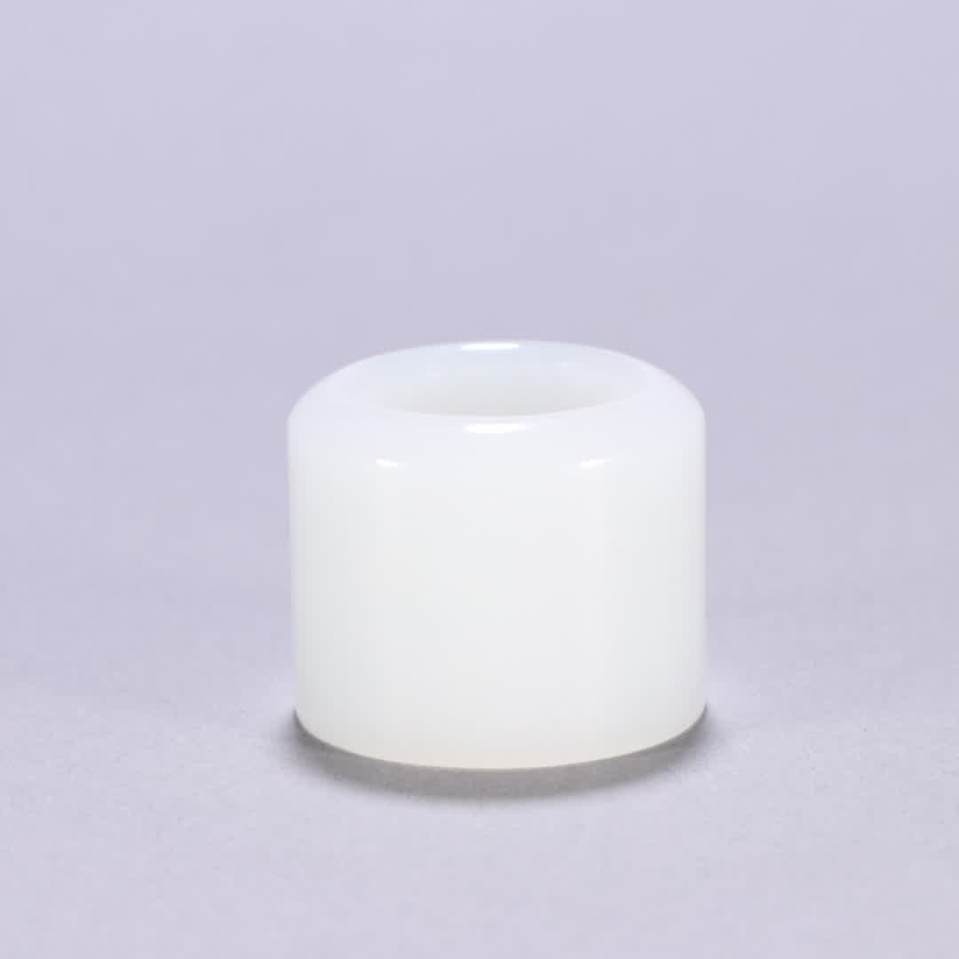 A piece of Qing Dynasty Hetian jade finger: Qing Dynasty Hetian jade finger SIZE: Inner diameter 2.2cm W: 2.8cm W: 44g (The Dimensions Of All Batches Are Manually Measured.If You Need More Detailed Information, Please Contact Our Customer Servi