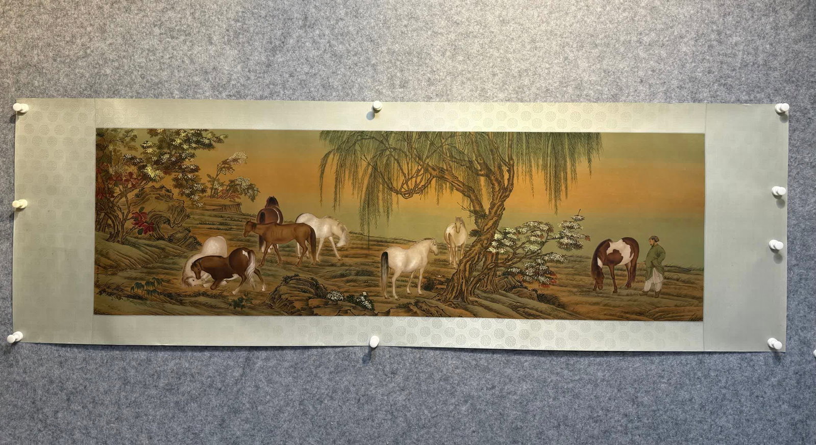 A picture of Lang Shining's heir: Lang Shining's heir Ma Tu SIZE: Painting core163x50cm (The Dimensions Of All Batches Are Manually Measured.If You Need More Detailed Information, Please Contact Our Customer Service Before Bidding.)