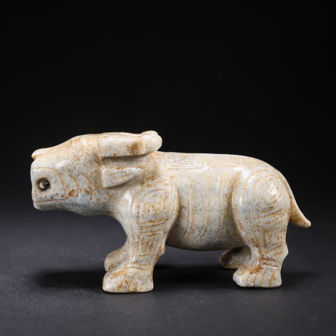 A piece of ancient jade cow (1 of 9)