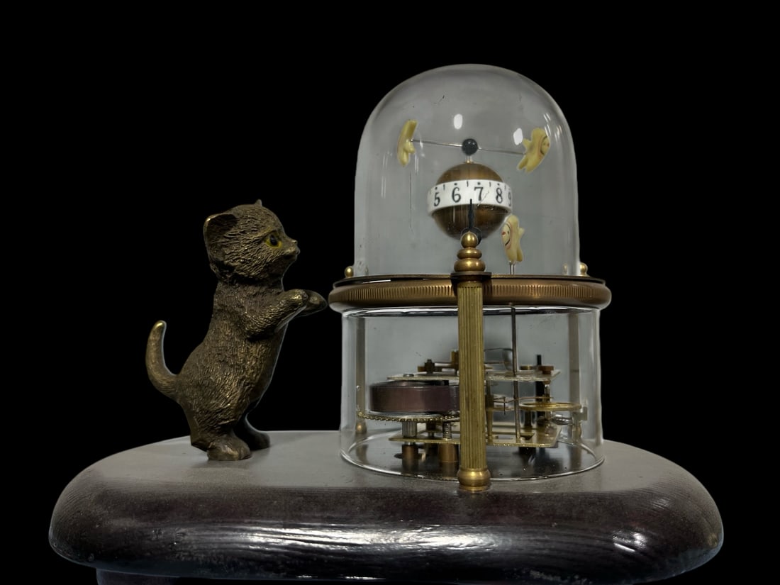 An Exquisite Bronze Cat Pattern Clock (1 of 9)
