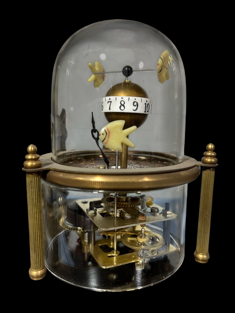 An Exquisite Bronze Cat Pattern Clock - 3