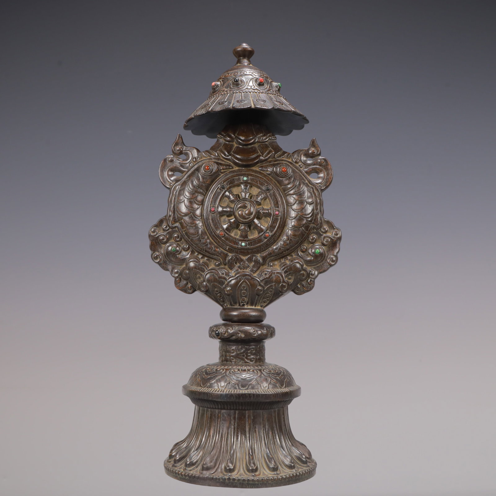 A Exquisite Eaglewood Inlaid Gems Ornament: A Exquisite Eaglewood Inlaid Gems Ornament Qing Dynasty, China Size:22cmx16.8cmx51.5cm Weight:900g (The Dimensions Of All Batches Are Manually Measured.If You Need More Detailed Information, Please