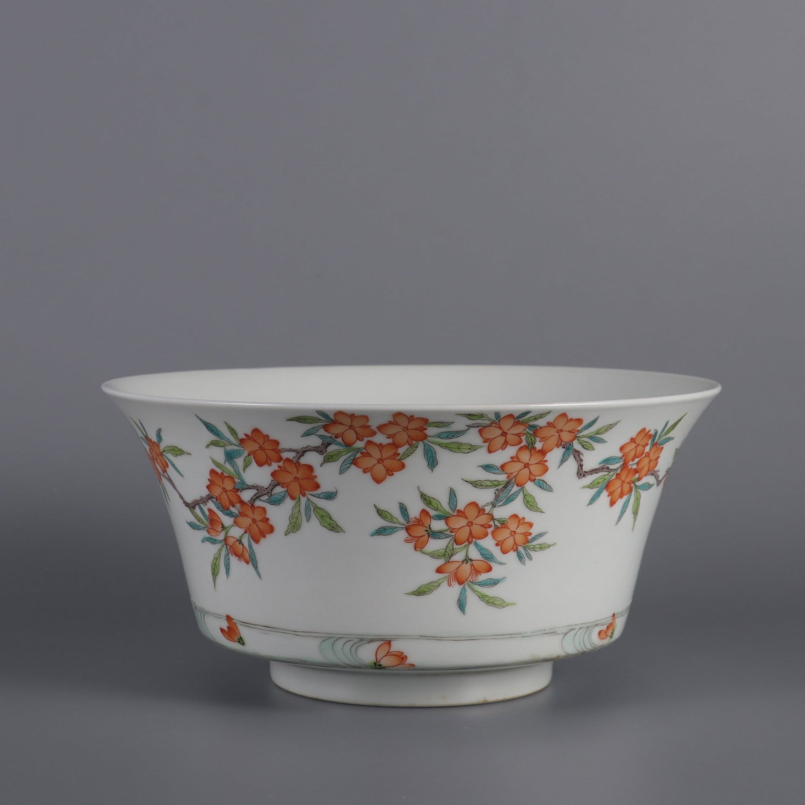 An Exquisite Famille-Rose Flower Pattern Bowl (1 of 9)