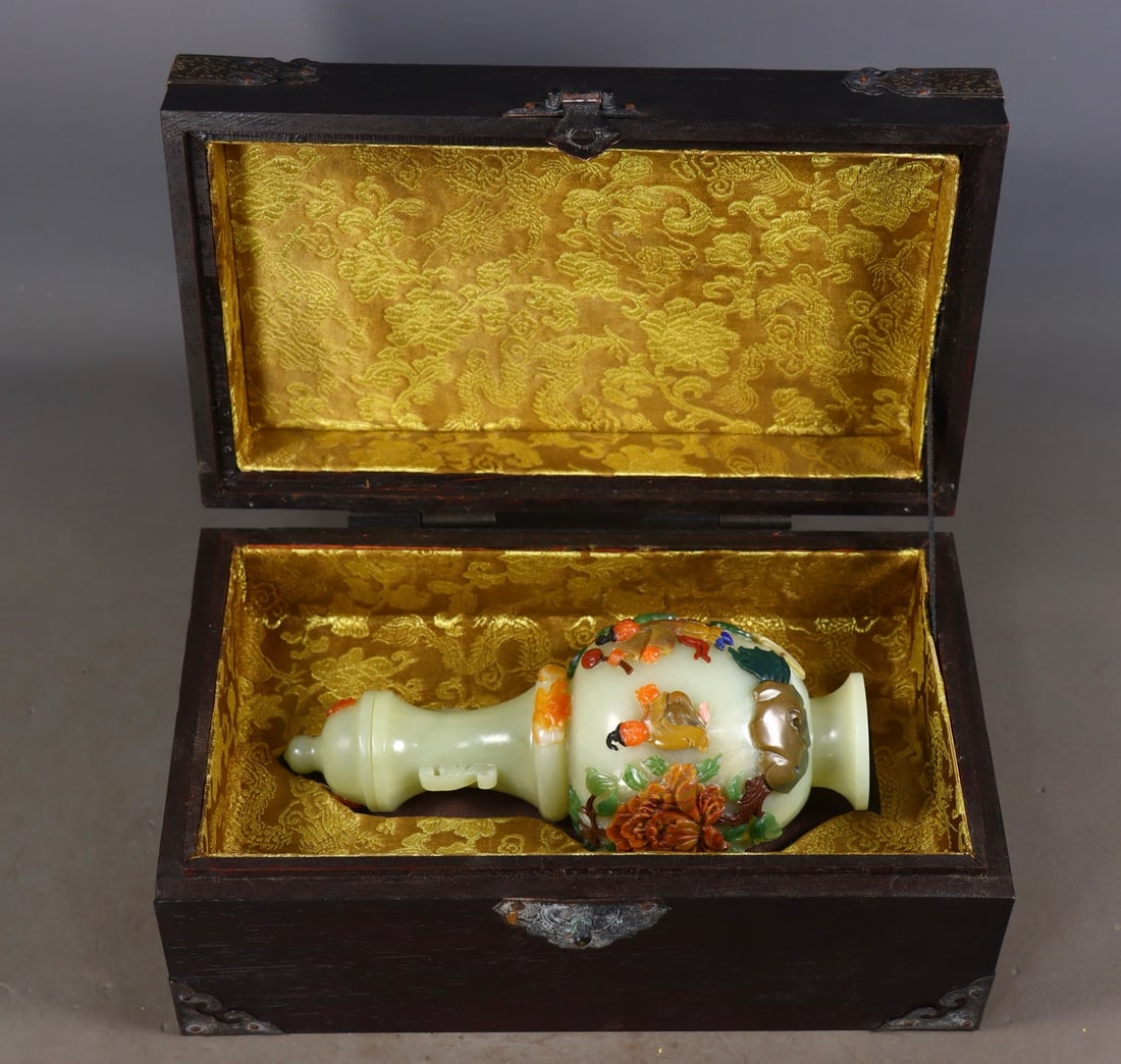 An Exquisite White Jade Inlaid Gems Character and Story Pattern Double-Ears Vase (1 of 9)