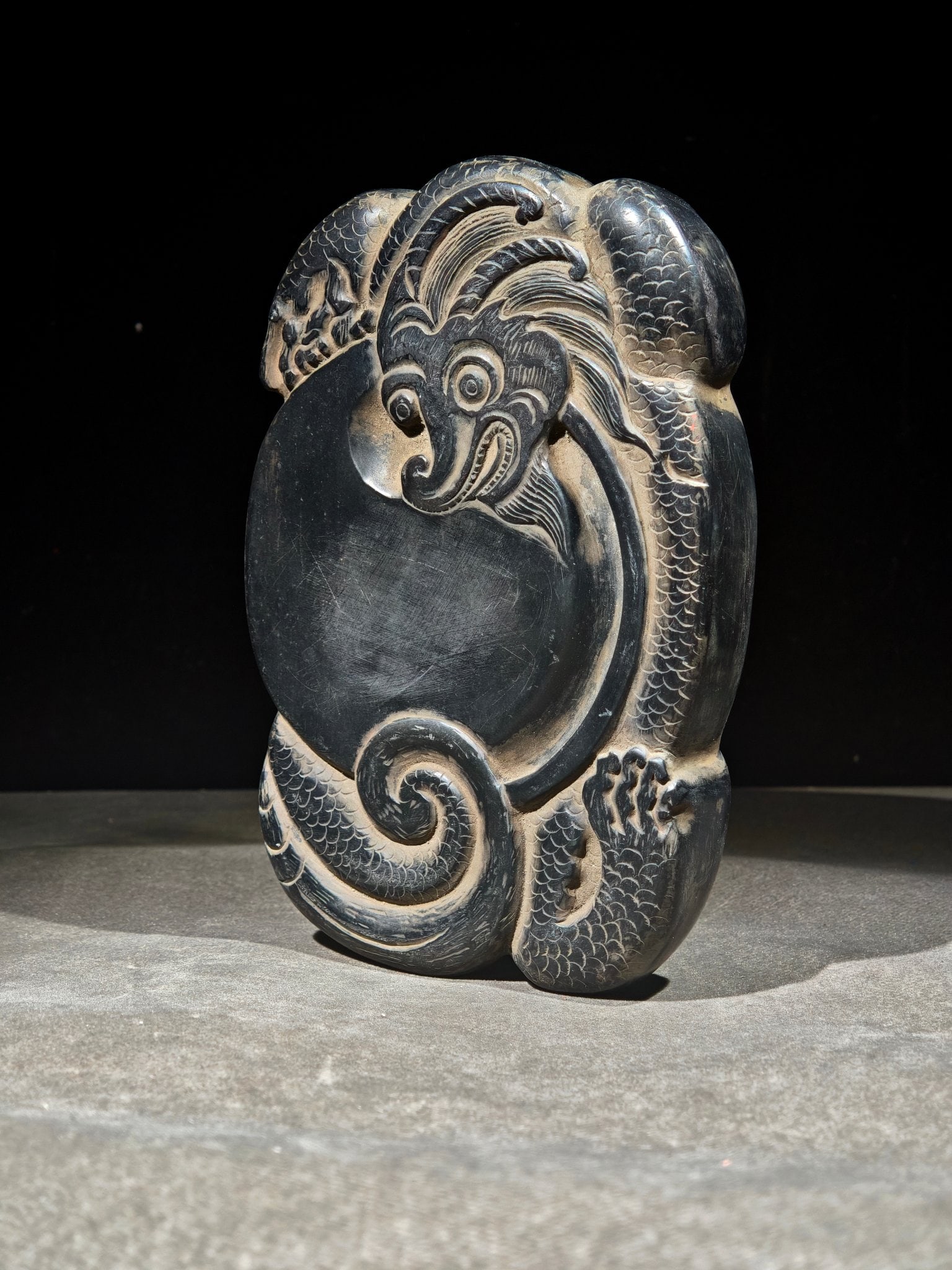 An Exquisite Dragon Pattern Inkstone (1 of 9)