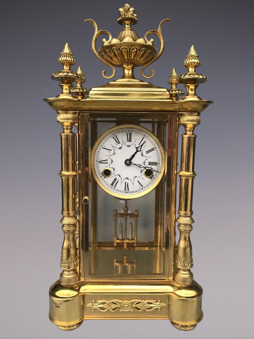 An Exquisite Gilt Bronze Clock: An Exquisite Gilt Bronze Clock Qing Dynasty, China Size:52cmx25cmx19cm (The Dimensions Of All Batches Are Manually Measured.If You Need More Detailed Information, Please Contact Our Customer Service B