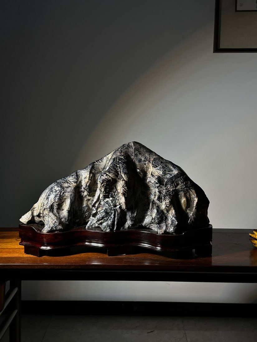 An Exquisite Lingbi Stone Rockery Ornament: An Exquisite Lingbi Stone Rockery Ornament Qing Dynasty, China Size:61cmx36cmx32cm (The Dimensions Of All Batches Are Manually Measured.If You Need More Detailed Information, Please Contact Our Custom