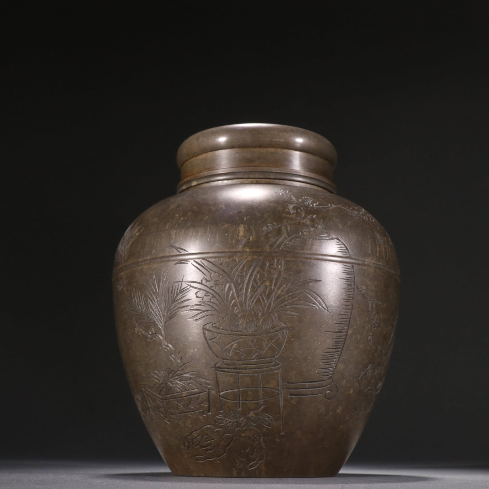 An Exquisite Tin Flower Pattern with poem Tea Caddy: An Exquisite Tin Flower Pattern with poem Tea Caddy Qing Dynasty, China Size:16.8cmx13.5cm Weight:878g (The Dimensions Of All Batches Are Manually Measured.If You Need More Detailed Information, Pleas