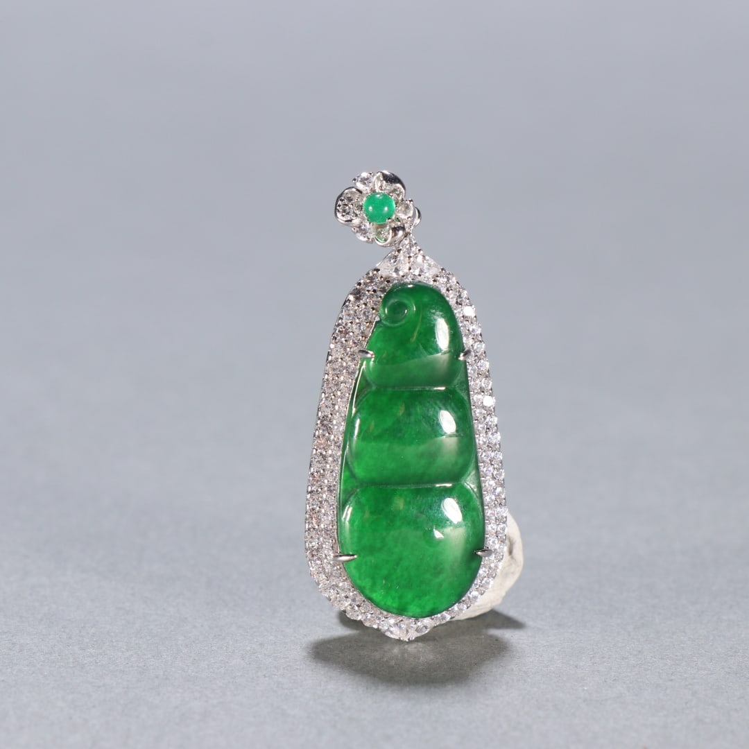 An Exquisite Jadeite Mung bean Pendant (1 of 9)