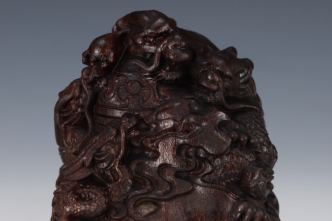 An Exquisite Eaglewood Dragon Pattern Seal - 4