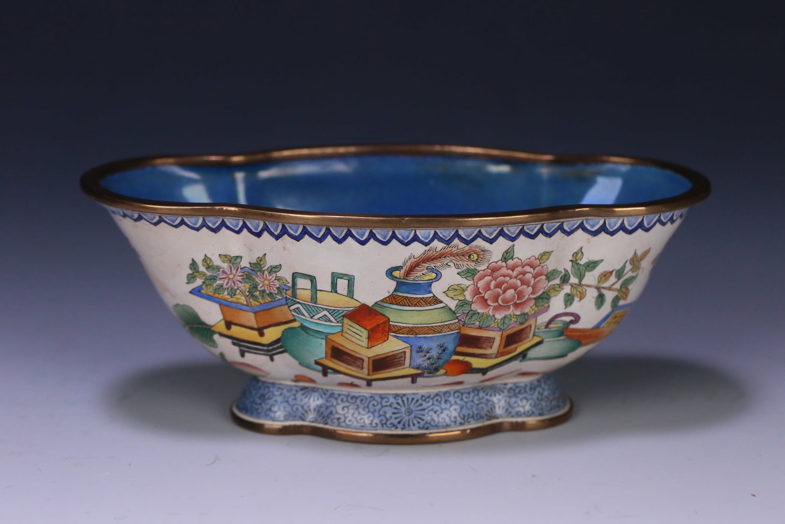 An Exquisite Bronze Painted Enamel Flower and Fruit Pattern Brush Washer: An Exquisite Bronze Painted Enamel Flower and Fruit Pattern Brush Washer Qing Dynasty, China Qianlong Four-character Mark Size:15.5cmx8cmx6.2cm Weight:307.8g (The Dimensions Of All Batches Are