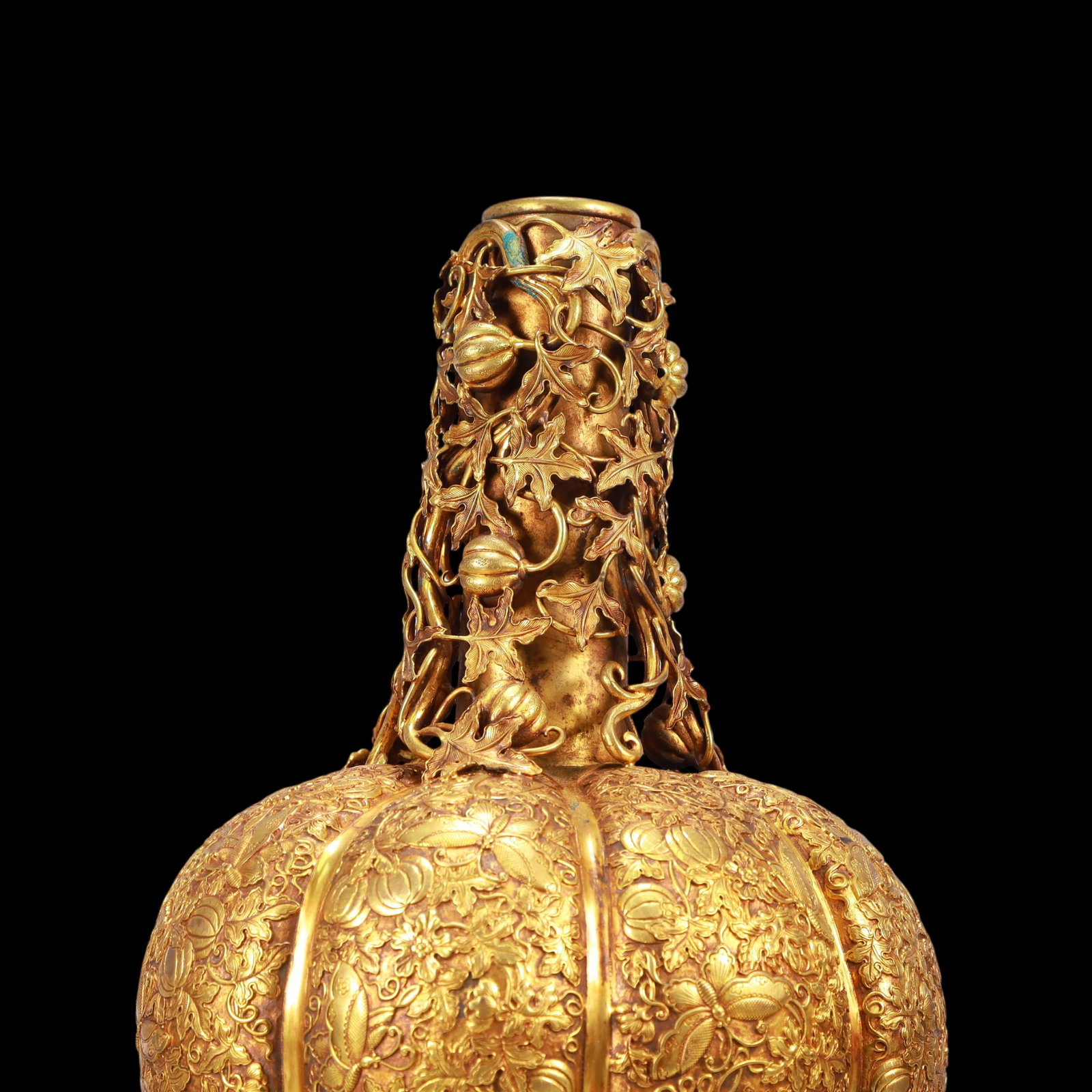 A Exquisite Gilt Bronze Flower and Fruit Pattern Vase - 2