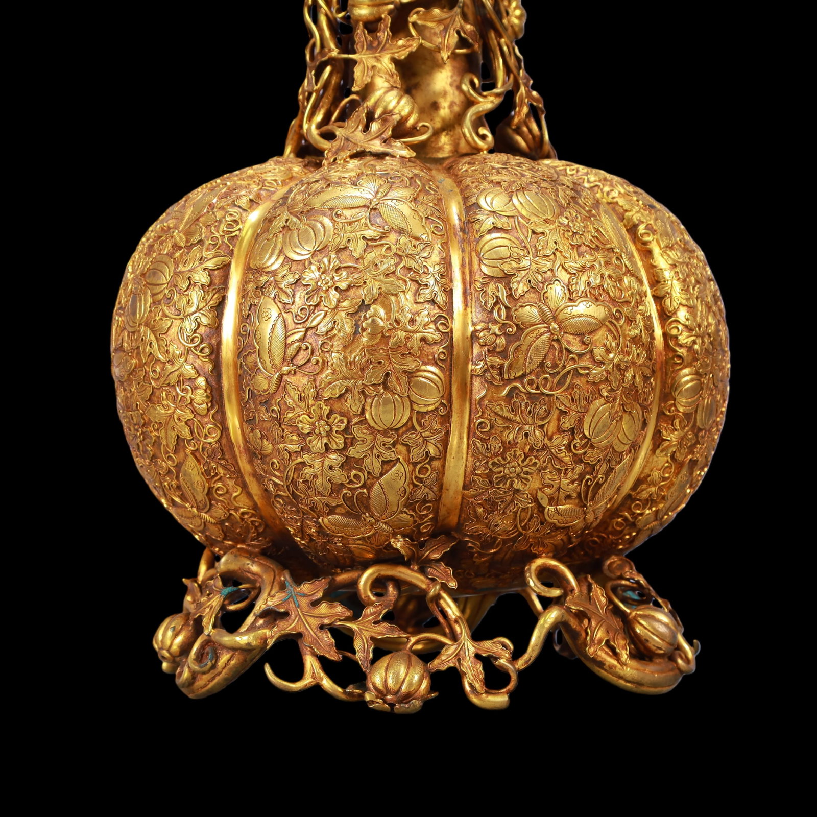 A Exquisite Gilt Bronze Flower and Fruit Pattern Vase - 3