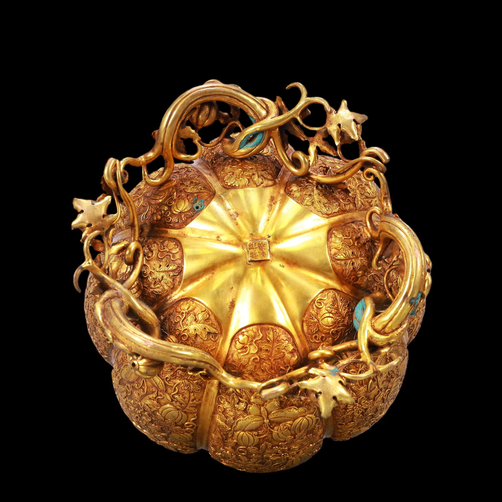 A Exquisite Gilt Bronze Flower and Fruit Pattern Vase - 8