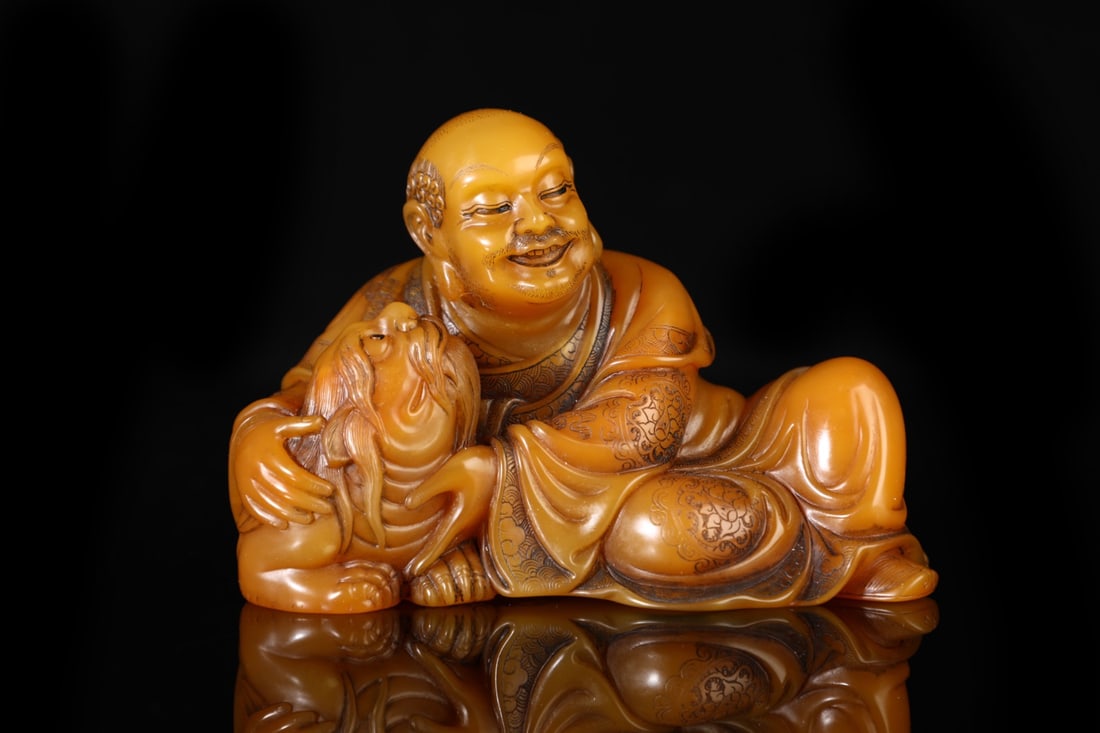 An Exquisite Shoushan Stone Statue of Arhat Ornament: An Exquisite Shoushan Stone Statue of Arhat Ornament Qing Dynasty, China Size:8cmx10cm Weight:426g (The Dimensions Of All Batches Are Manually Measured.If You Need More Detailed Information, Please Co