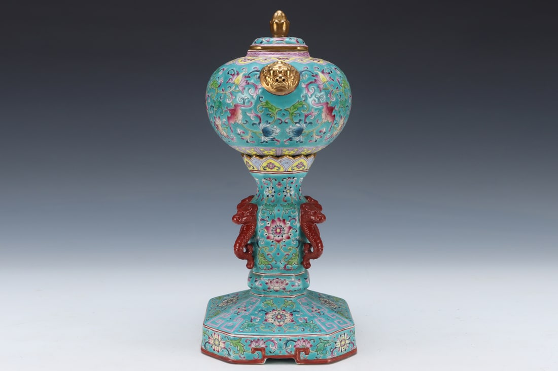 An Exquisite Enamel Lotus Pattern Hatstand - 3