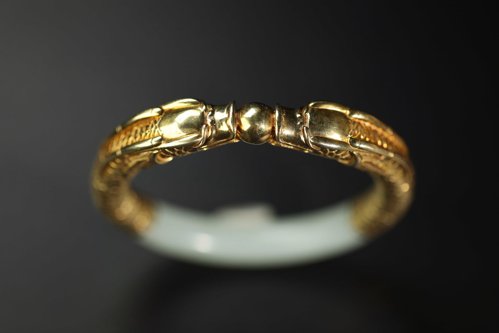 An Exquisite Gilt Silver Dragon Pattern Bracelets - 2