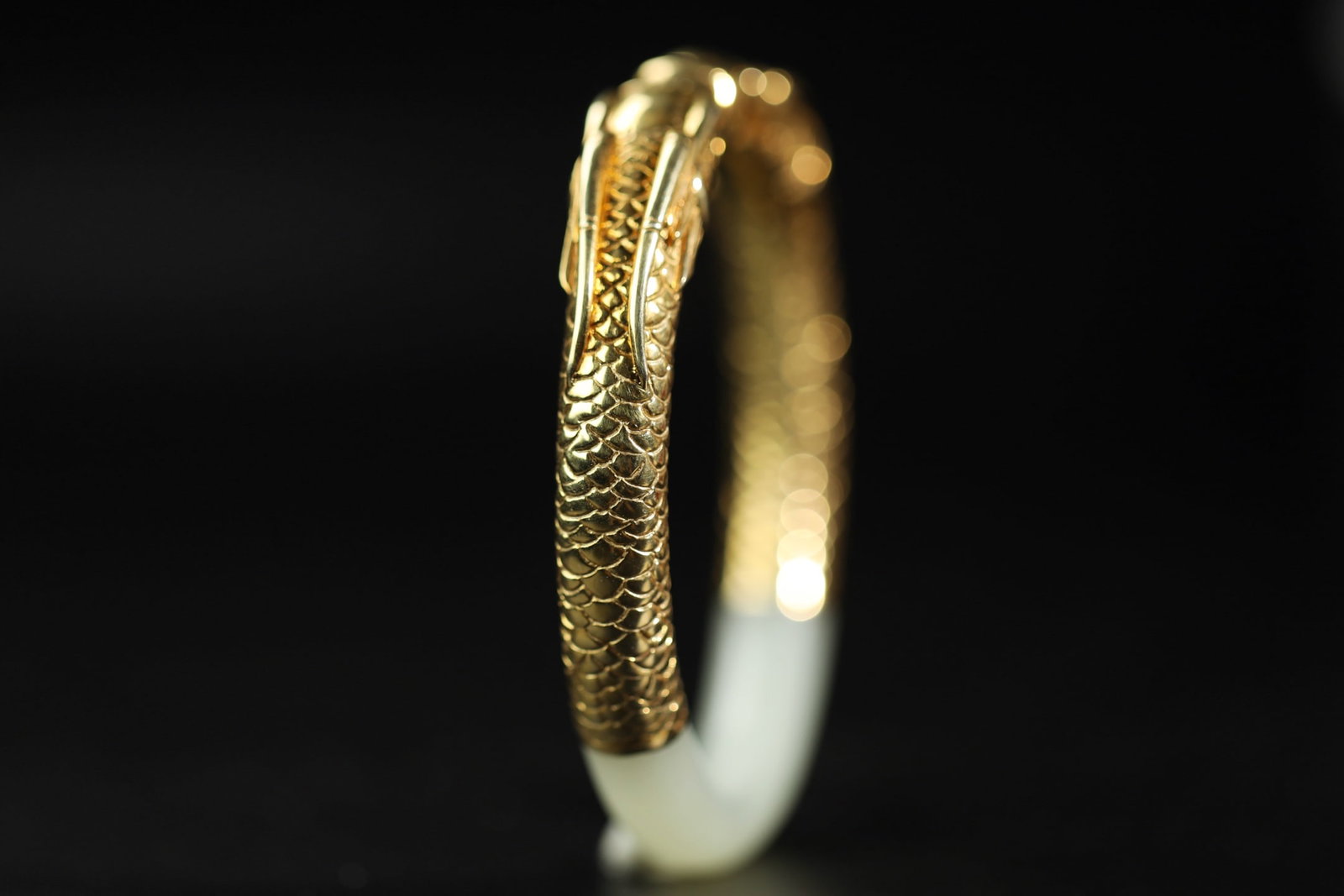 An Exquisite Gilt Silver Dragon Pattern Bracelets - 4
