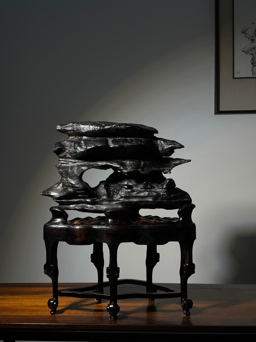 An Exquisite Lingbi Stone Ornament: An Exquisite Lingbi Stone Ornament Qing Dynasty, China Size:58cmx48cmx26cm (The Dimensions Of All Batches Are Manually Measured.If You Need More Detailed Information, Please Contact Our Customer Servi