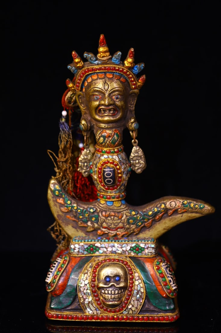 An Exquisite Bronze Painted Color Dzi Bead Ornament: An Exquisite Bronze Painted Color Dzi Bead Ornament Qing Dynasty, China Size:28cmx17cm Weight:2660g (The Dimensions Of All Batches Are Manually Measured.If You Need More Detailed Information, Please C
