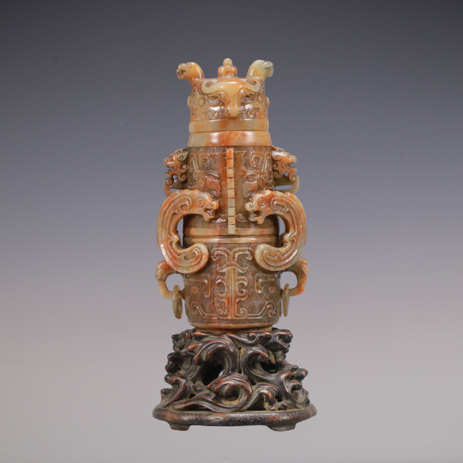 A Exquisite Shoushan Stone Beast-Face Pattern Vase: A Exquisite Shoushan Stone Beast-Face Pattern Vase Qing Dynasty, China Size:15.2cmx6.7cm Weight:300g (The Dimensions Of All Batches Are Manually Measured.If You Need More Detailed Information, Please 